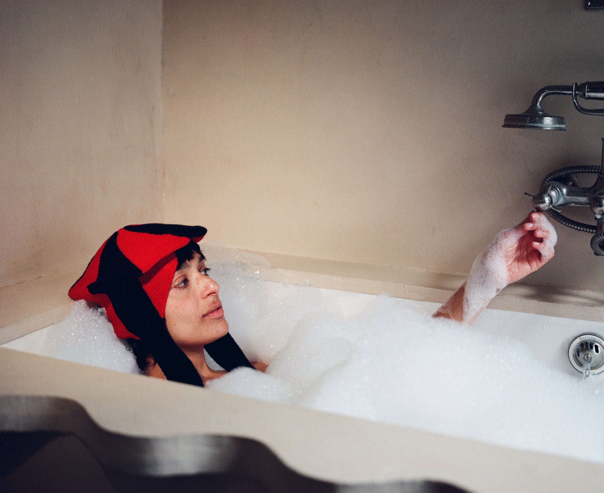 Spiral Classic hat in navy & red