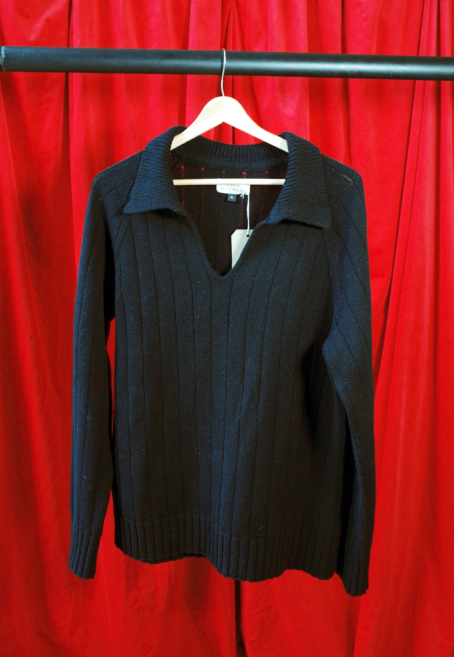Ladder raglan sweater in black