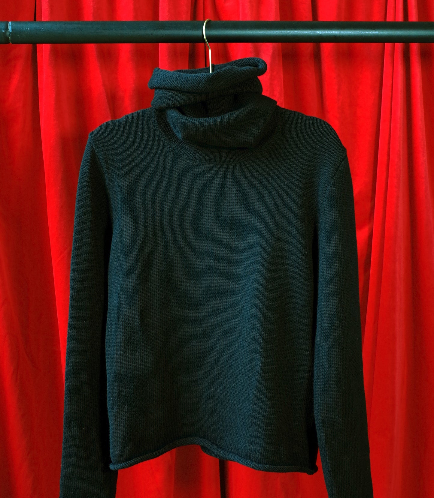 Double Snood top in black