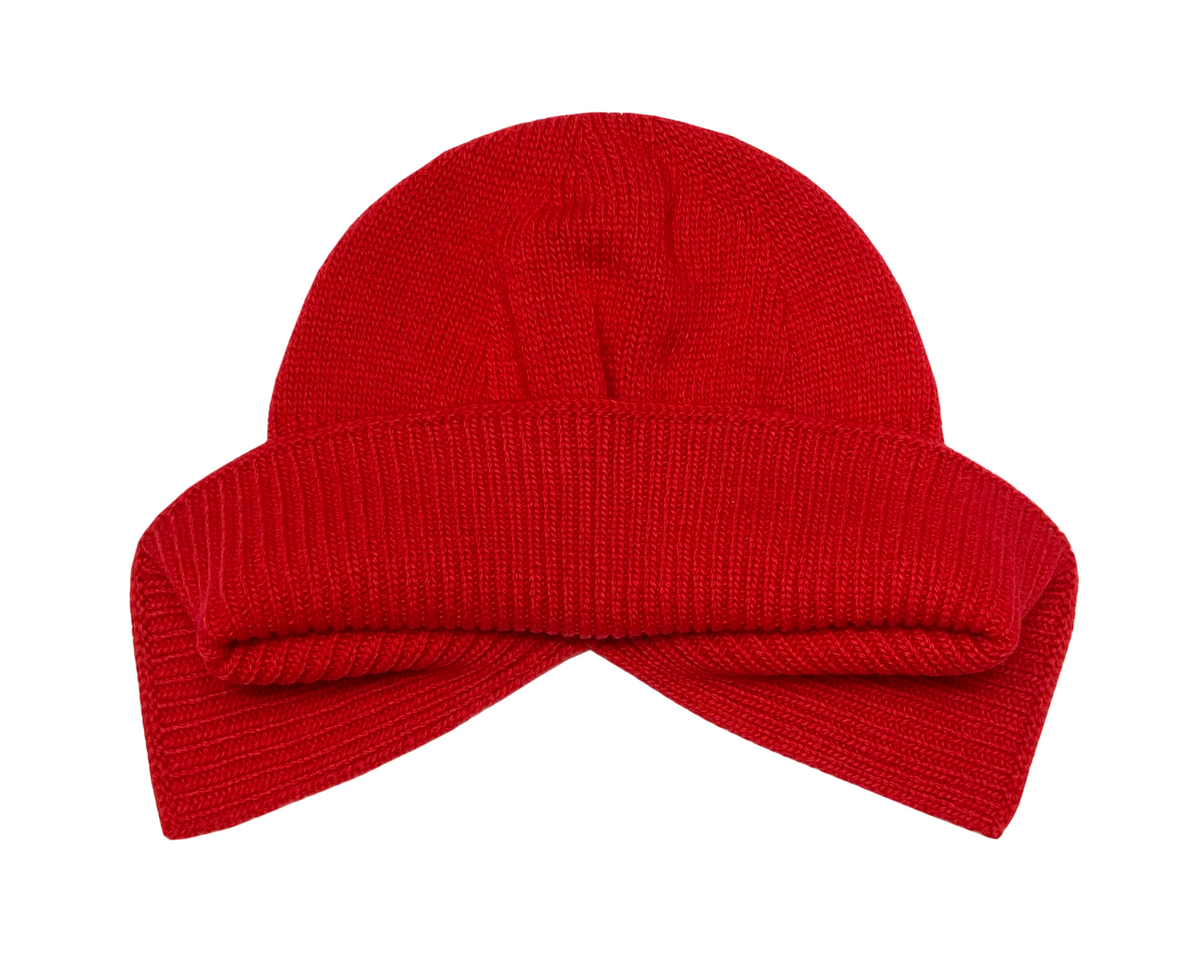 Flap hat in red