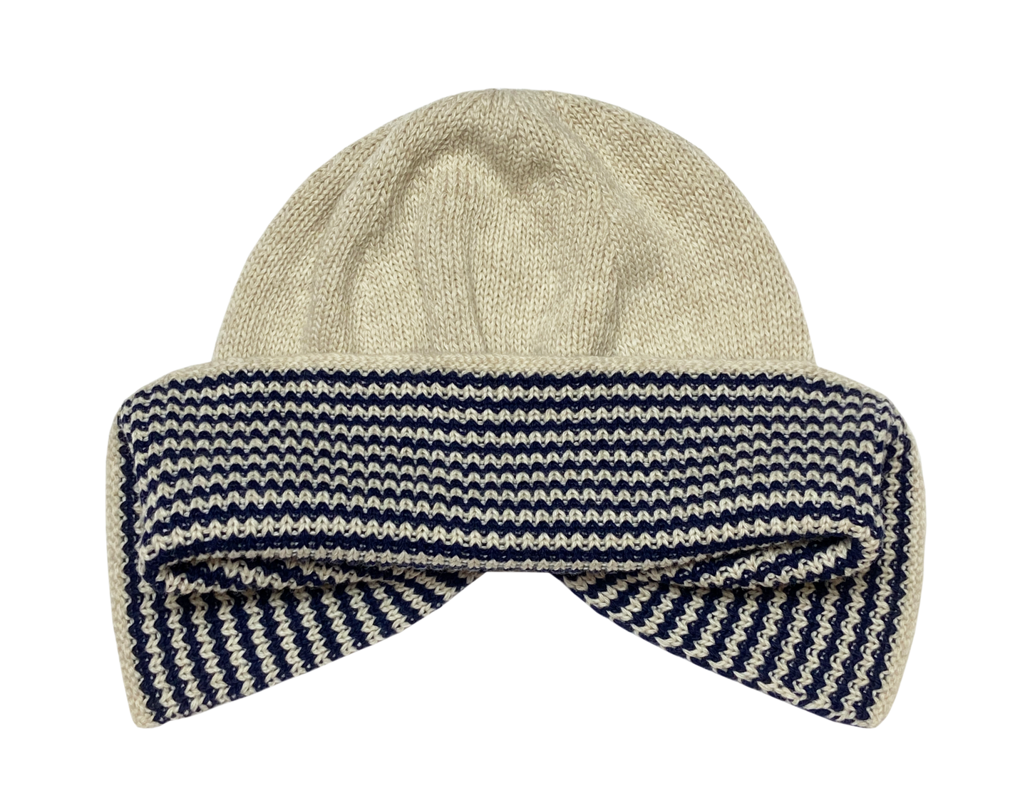 Flap hat in oatmeal & navy