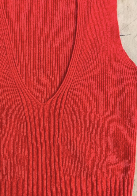 Ribbed red vest for KNWLS