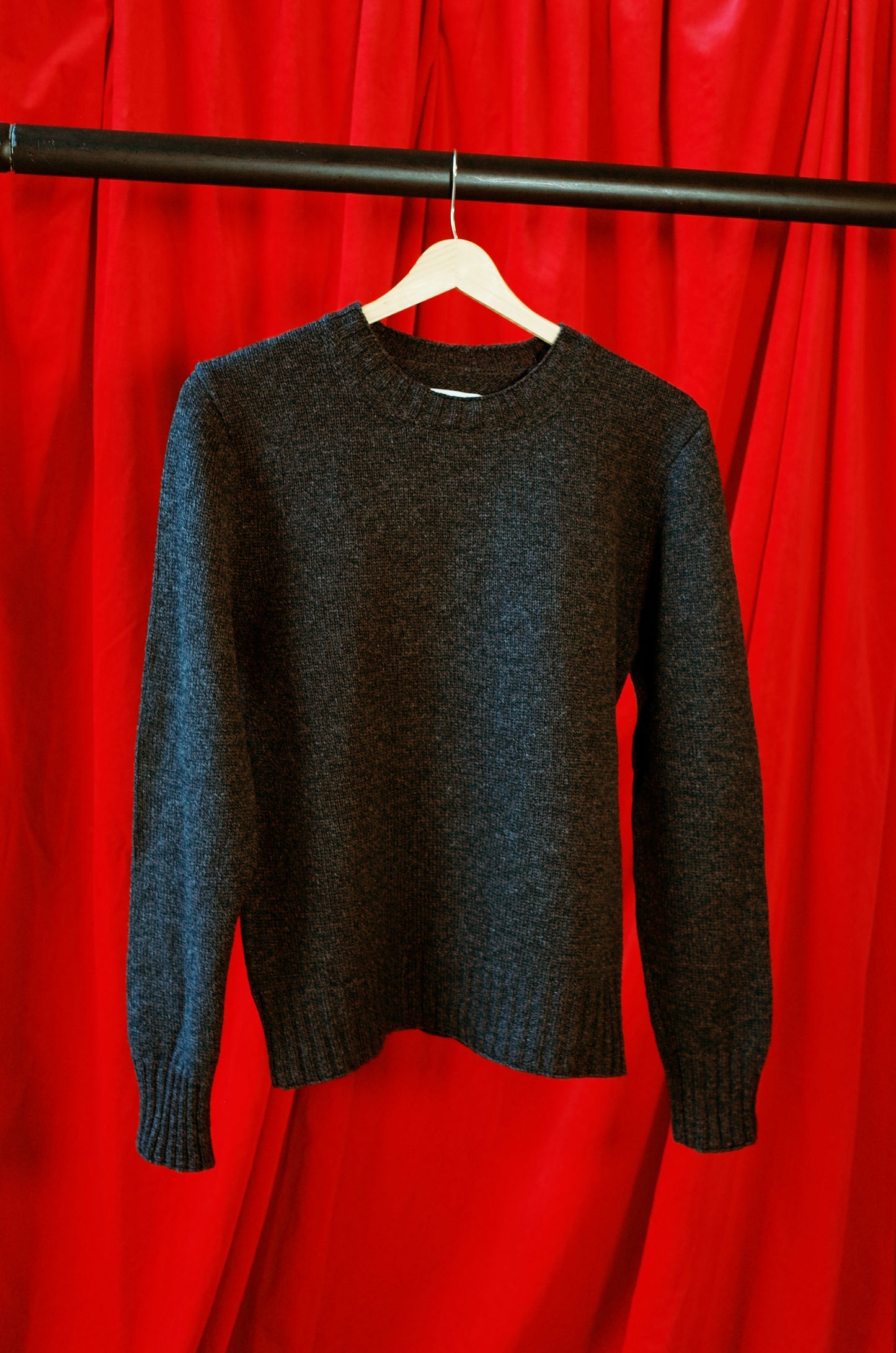 Traditional sweater in charcoal