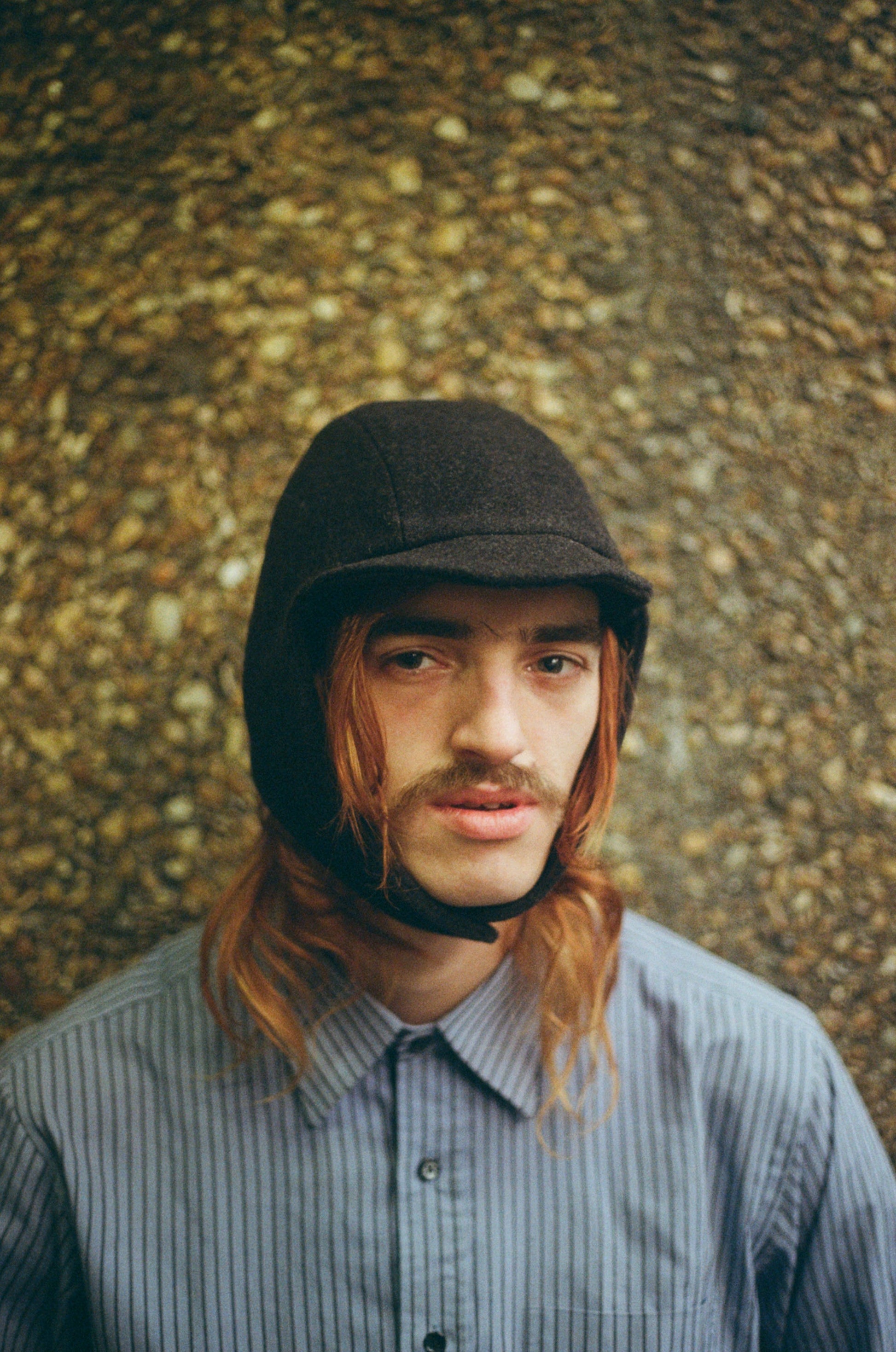 Flying Hat in charcoal